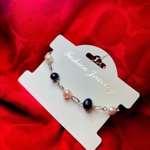 Fresh water pearls silver tone chain